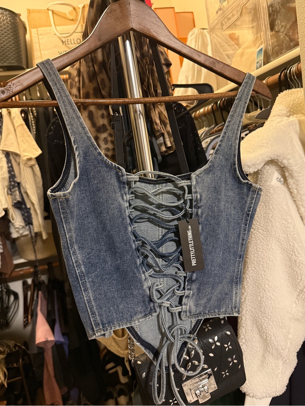PrettyLittleThing Washed Blue Denim Corset crop top - Picture 4 of 8